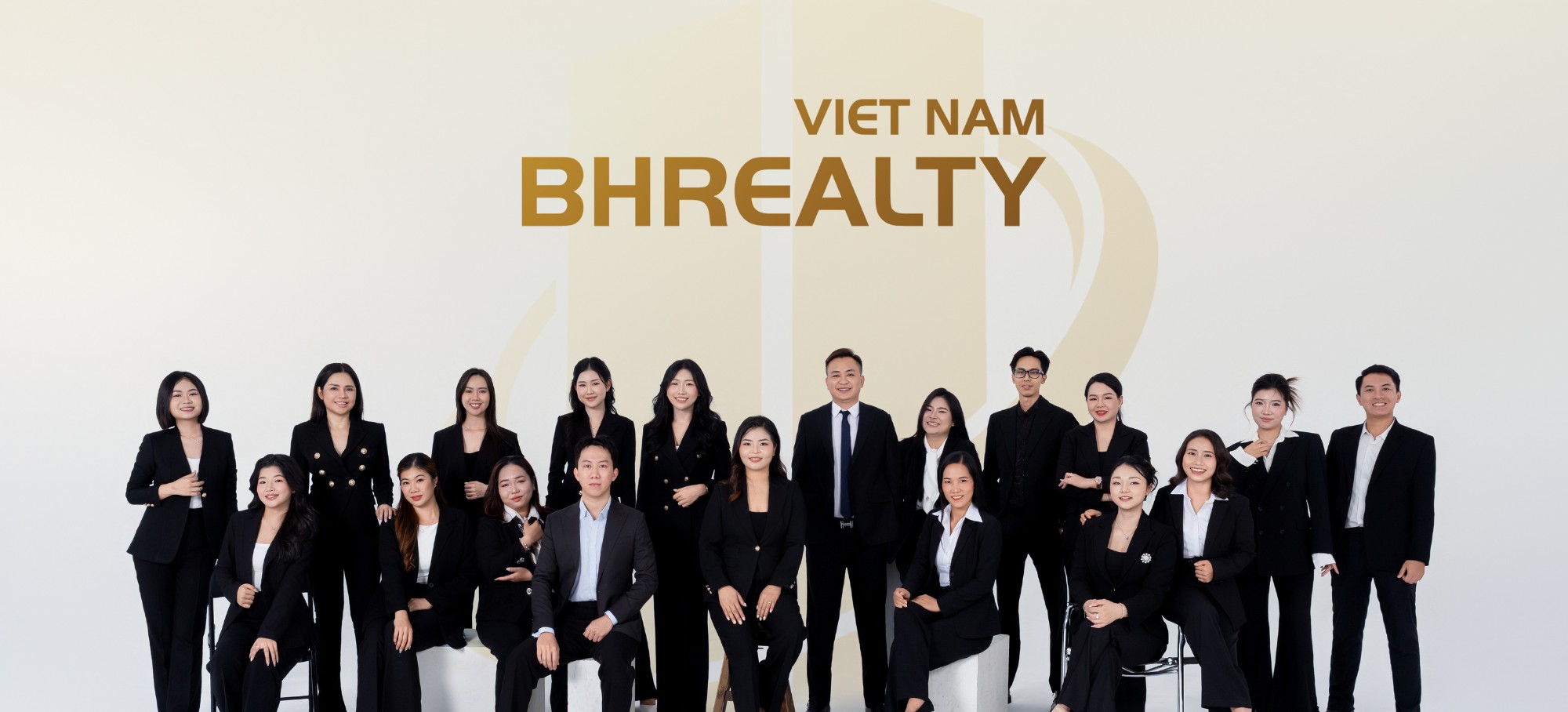Gặp Gỡ Đội Ngũ