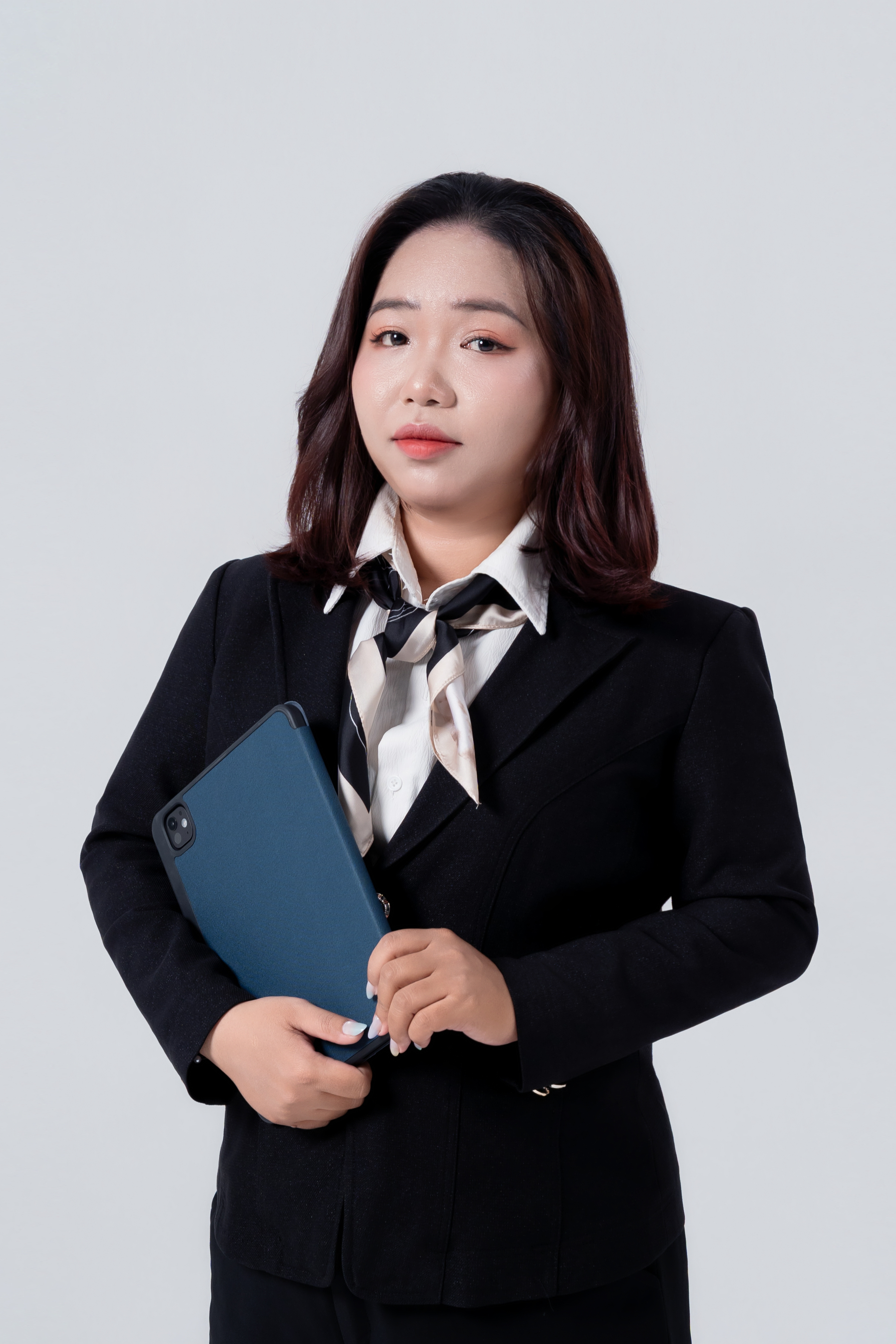TRÀ MY - JOYCE DANG